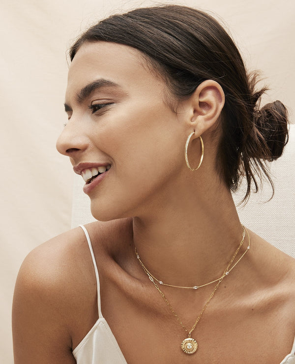 How Do You Wear Luxury Statement Earrings With Style?