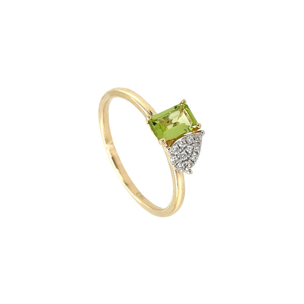 4 Karat Yellow Gold Toi Et Moi Peridot and Diamond ring