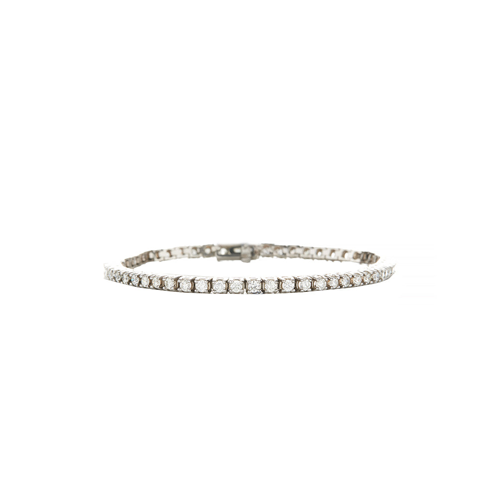 18 Karat White Gold Diamond Tennis Bracelet