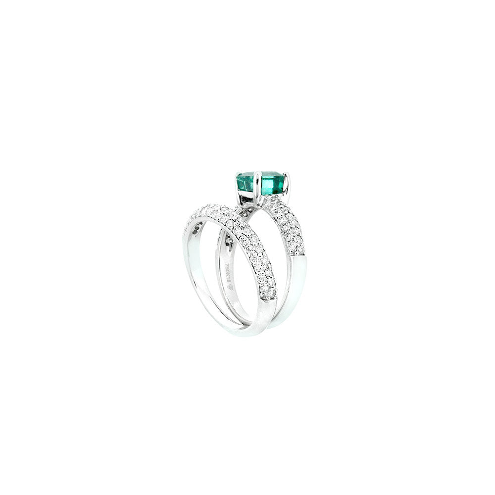 18 Karat White Gold Engagement Set with Princess Cut Emerald