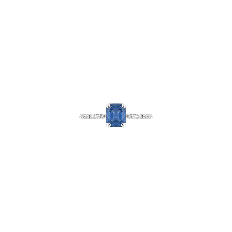 18 Karat White Gold Ring With Blue Sapphire and Diamonds