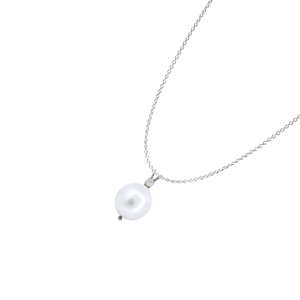 14 Karat White Gold Drop Pendant with FreshWater Pearl and Diamond