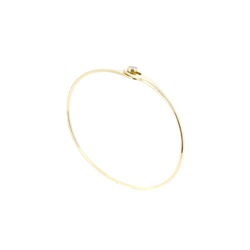 14 Karat Yellow Gold Bangle With Diamond