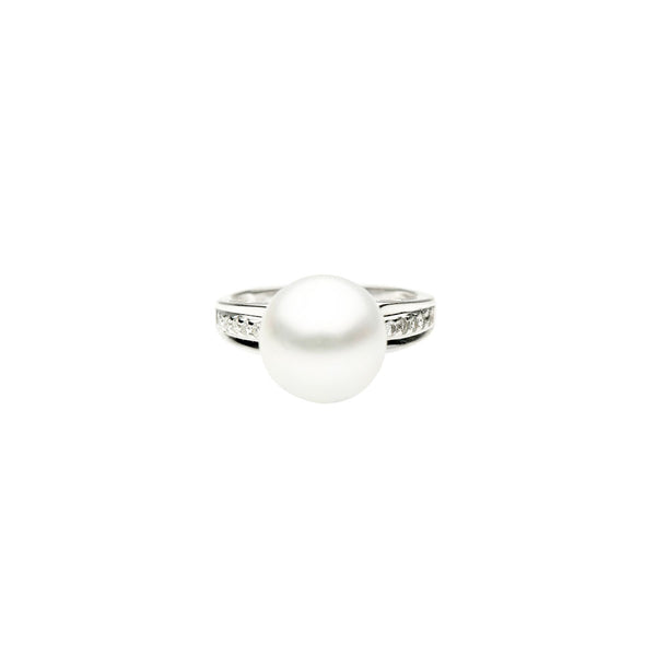 14 Karat Gold Contemporary Ring with a White South Sea Pearl and Diamonds