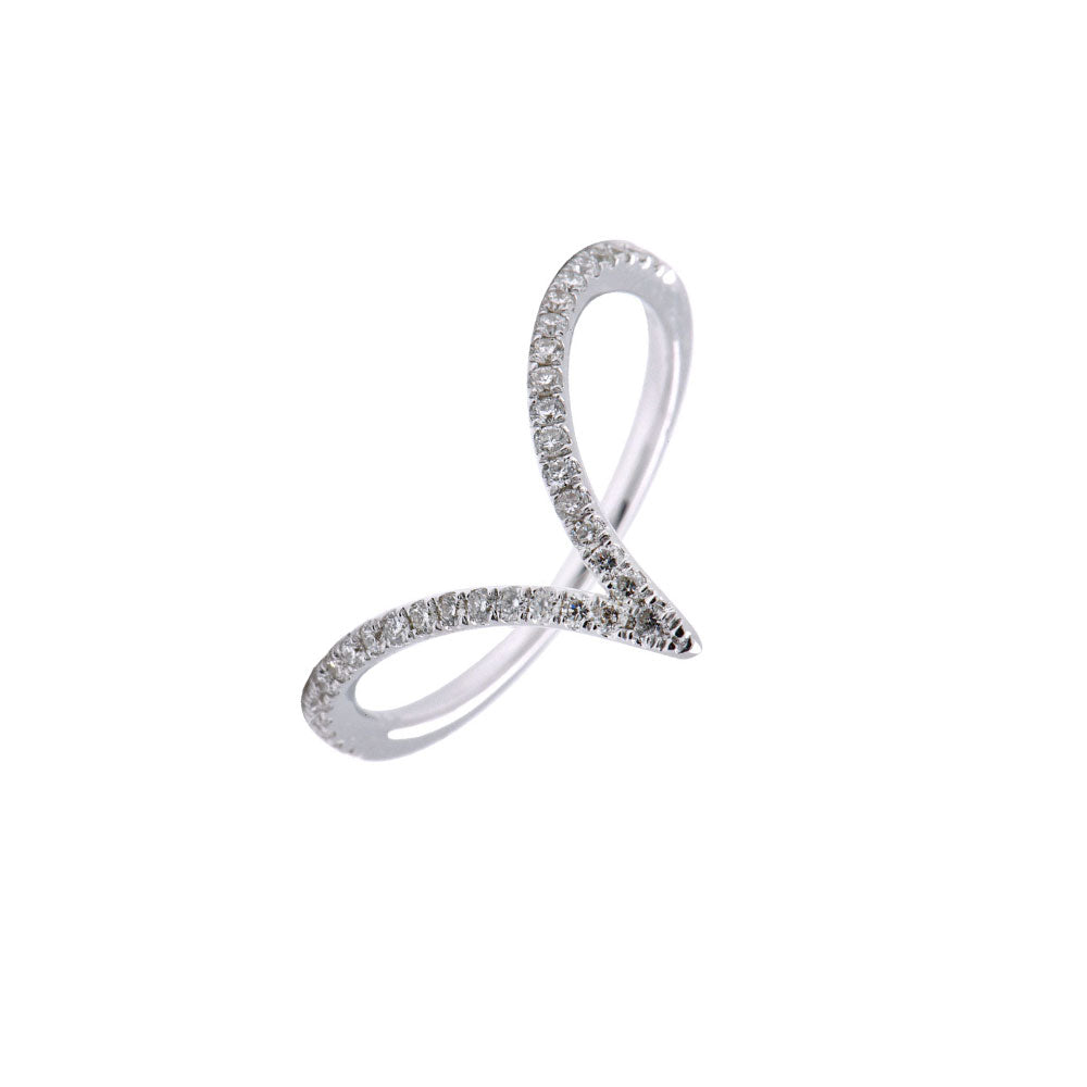 18 Karat White Gold V Ring with White Diamonds