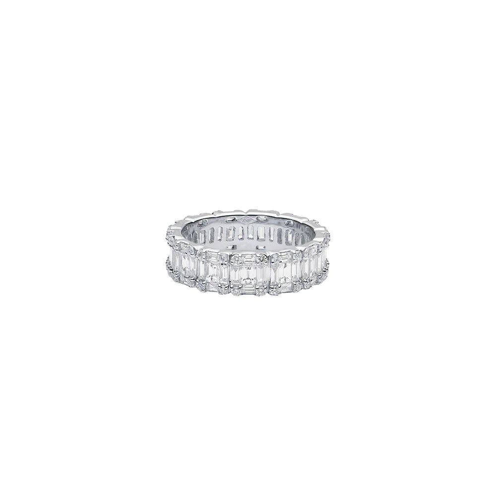 18 KARAT WHITE GOLD DIAMOND ETERNITY BAND