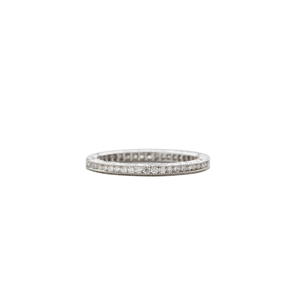 18 Karat White Gold Diamond Scalloped Wedding Band